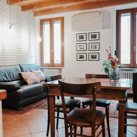 Tra Le Case Di Reggio - Zaccagni Reggio Emilia Exterior foto